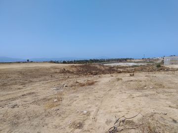 PORTOBELLO RESIDENCIAL  A LA ENTRADA DEL ESTERO BEACH
