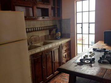 RENTO CASA SIN MUEBLES EN FRACC LUCIERNAGA ESPALDAS PLAZA LUCIERNAGA, HOSPITAL MAC, SALIDA SAN MIGUEL A QRO