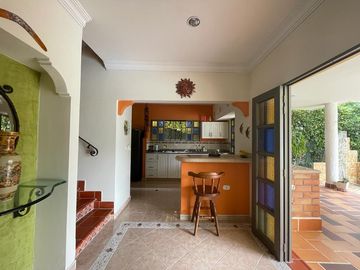 CASA CAMPESTRE DENTRO DE PARCELACION, SAN JERONIMO ANTIOQUIA