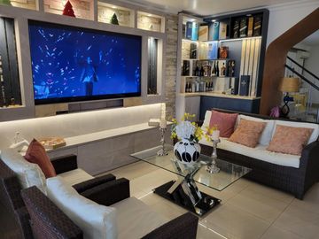 Casa de Venta en Samborondon con 721 mt2 de terreno