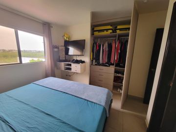 Casa de Venta en Samborondon con 721 mt2 de terreno