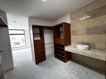 Casa en Venta en Fraccionamiento Orense Residencial (conocido anteriormente como Lomas de Chapultepec).