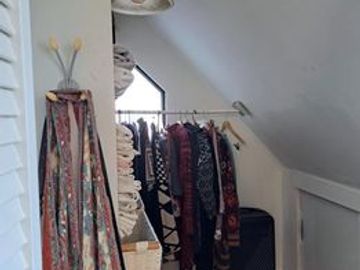 SE VENDE HERMOSA CASA EN CONDOMINIO. EXCELENTE CONECTIVIDAD QUILPUÉ
