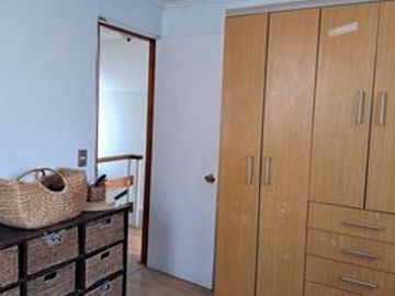 SE VENDE HERMOSA CASA EN CONDOMINIO. EXCELENTE CONECTIVIDAD QUILPUÉ