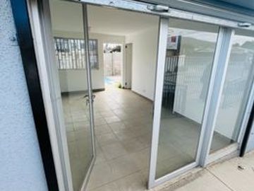 SE VENDEN DOS LOCALES COMERCIALES, CONDOMINIO LOS MOLINOS II