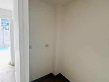 SE VENDEN DOS LOCALES COMERCIALES, CONDOMINIO LOS MOLINOS II