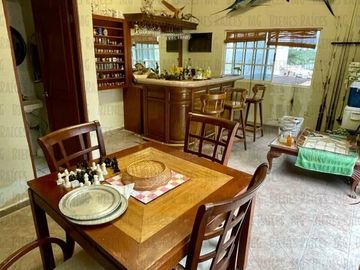 Casa Quinta en Venta en El Barrial, con increíbles vistas panorámicas a las montañas, sin vecino atrás! A 5 min de Carretera Nacional
