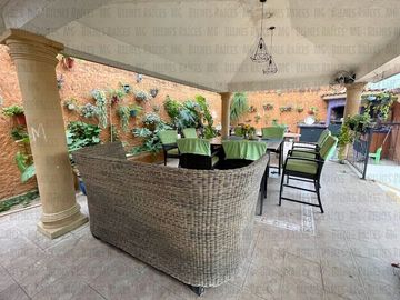Casa Quinta en Venta en El Barrial, con increíbles vistas panorámicas a las montañas, sin vecino atrás! A 5 min de Carretera Nacional