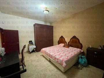 Casa Quinta en Venta en El Barrial, con increíbles vistas panorámicas a las montañas, sin vecino atrás! A 5 min de Carretera Nacional