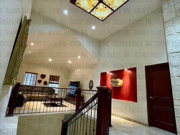Casa Quinta en Venta en El Barrial, con increíbles vistas panorámicas a las montañas, sin vecino atrás! A 5 min de Carretera Nacional