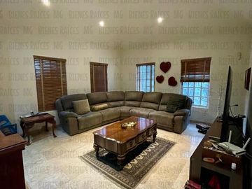 Casa Quinta en Venta en El Barrial, con increíbles vistas panorámicas a las montañas, sin vecino atrás! A 5 min de Carretera Nacional