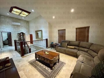 Casa Quinta en Venta en El Barrial, con increíbles vistas panorámicas a las montañas, sin vecino atrás! A 5 min de Carretera Nacional
