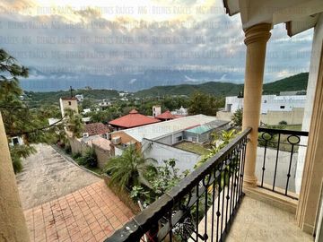 Casa Quinta en Venta en El Barrial, con increíbles vistas panorámicas a las montañas, sin vecino atrás! A 5 min de Carretera Nacional