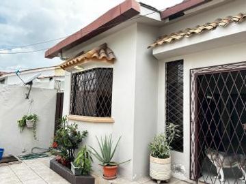 Casa de Venta Sectos Santa Cecilia, Los Ceibos