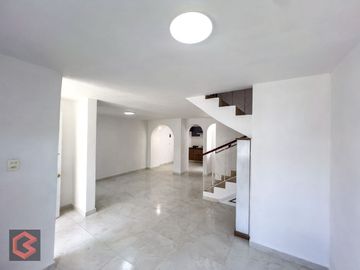 Casa en venta Valle de Guadalupe Central de Abastos antes 1,840,000 buen fin