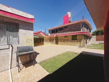CASA EN VENTA (LOMA VERDE)