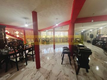 CASA EN VENTA (LOMA VERDE)