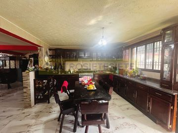 CASA EN VENTA (LOMA VERDE)