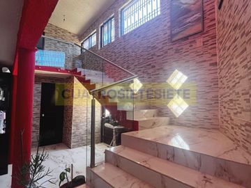 CASA EN VENTA (LOMA VERDE)