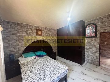 CASA EN VENTA (LOMA VERDE)