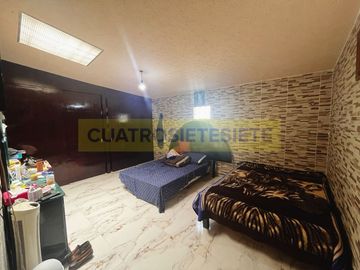 CASA EN VENTA (LOMA VERDE)