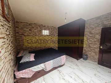 CASA EN VENTA (LOMA VERDE)