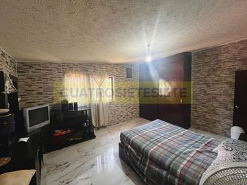 CASA EN VENTA (LOMA VERDE)