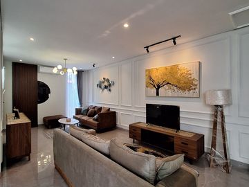 Rumah Full Furnished Elegan Modern di Jl Kapt. Haryadi dekat Sleman City Hall