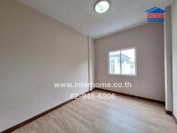 2-storey townhouse, 23 sq m, The Money Village, Rangsit-Khlong Sam, near Big C Khlong 3, Rangsit-Nakhon Nayok Road, Khlong Sam Road, Khlong Luang, Pat