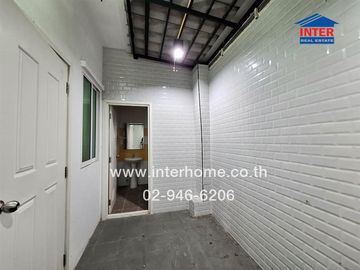 2-storey townhouse, 23 sq m, The Money Village, Rangsit-Khlong Sam, near Big C Khlong 3, Rangsit-Nakhon Nayok Road, Khlong Sam Road, Khlong Luang, Pat