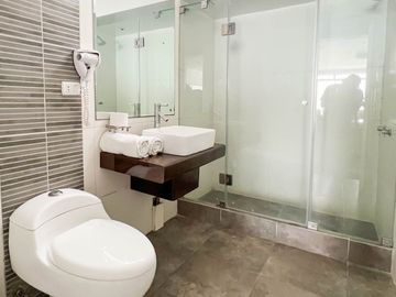 Venta De Hotel En Av. Paseo De La Republica, En Miraflores. Gran Oportunidad De Inversion Y Rentabilidad Asegurada!!!