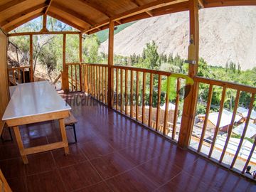 En Paihuano, Valle del Elqui, venta de casa con piscina y quincho. Hermosa vista. $69 millones