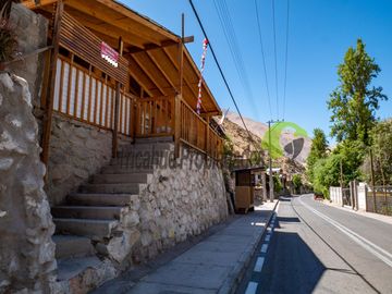 En Paihuano, Valle del Elqui, venta de casa con piscina y quincho. Hermosa vista. $69 millones