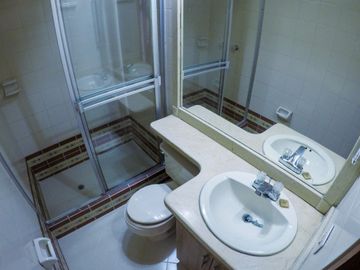 VENTA APARTAMENTO en HAYUELOS, cerca a CC Hayuelos, CC Multiplaza, Centro Empresarial Buro 24, Av Ciudad de Cali, Av Boyaca, Av El Dorado