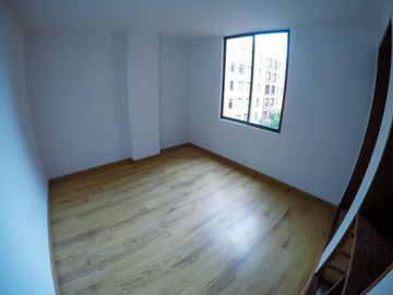 VENTA APARTAMENTO en HAYUELOS, cerca a CC Hayuelos, CC Multiplaza, Centro Empresarial Buro 24, Av Ciudad de Cali, Av Boyaca, Av El Dorado
