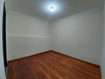 Venta de casa rentera- Ubicada en Torocacocha- Cuenca