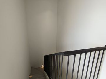 full furnish rumah siap huni 2 lantai di jalan kaliurang km 13 dekat ke uii pusat