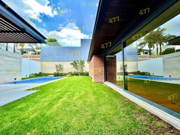 RESIDENCIA EN VENTA (CUMBRES DEL CAMPESTRE)