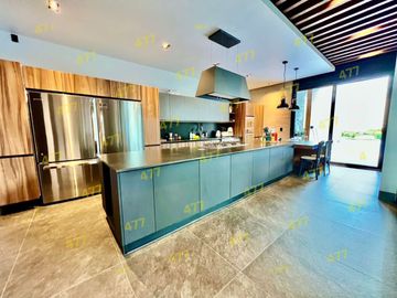 RESIDENCIA EN VENTA (CUMBRES DEL CAMPESTRE)