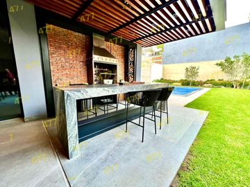RESIDENCIA EN VENTA (CUMBRES DEL CAMPESTRE)