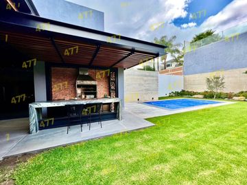 RESIDENCIA EN VENTA (CUMBRES DEL CAMPESTRE)