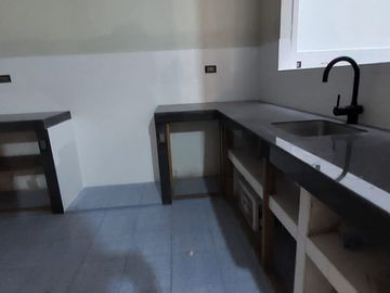 VENTA DEEDIFICIO  EN PRIMERA ETAPA DE ALAMEDA DE ATE