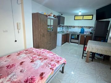 De Venta Excelente Propiedad Residencial Comercial apta para Alquileres en Airbnb tiene 3 deptos, 7 dormitorios c/u con baño, Garaje para 5 vehículos