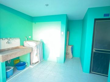De Venta Excelente Propiedad Residencial Comercial apta para Alquileres en Airbnb tiene 3 deptos, 7 dormitorios c/u con baño, Garaje para 5 vehículos