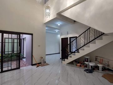 rumah baru 2 lantai siap huni dekat stadion maguwoharjo