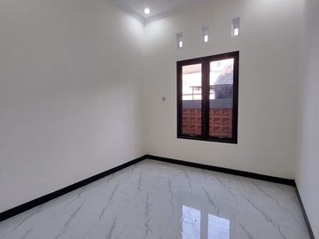 rumah baru 2 lantai siap huni dekat stadion maguwoharjo
