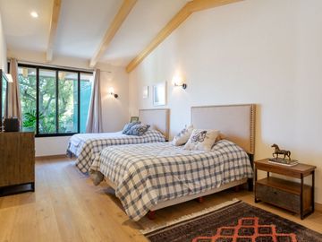 DE LUJO EN PEDREGAL, DISEÑO ARTIGAS