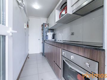 San Nicolás. 3 Dormitorios + 2 Baños + Estacionamiento y Bodega.