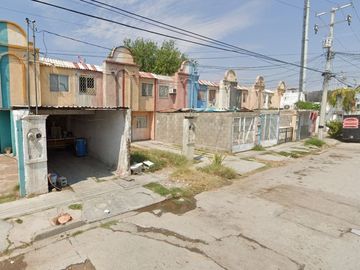 CASA EN CALLE AMATISTA, PEDREGAL DEL VALLE, TORREÒN ¡¡¡NO CRÈDITOS!!!