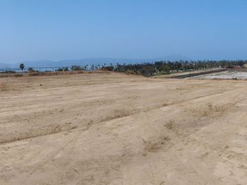 PORTOBELLO RESIDENCIAL  A LA ENTRADA DEL ESTERO BEACH, TERRENO 180 M2